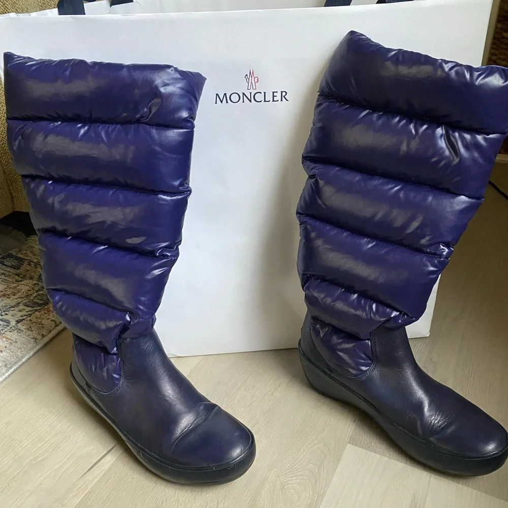Moncler Women's Dark Purple Blue Leather Down Puffer Winter Snow Boots -Size 6.5